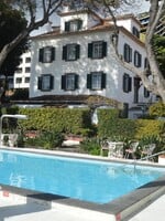 Booking čelí hromadnej žalobe. 10 000 hotelov žiada kompenzácie za neférové podmienky