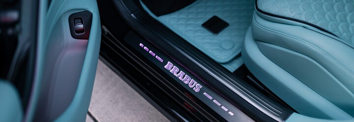 Brabus 600 je upravený ultra luxusný Mercedes-Maybach s okázalým modrastým interiérom a s výkonom 600 koní