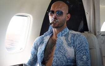 Bratia Tateovci mieria do USA. Predstavitelia Trumpovej vlády vraj vyvíjali tlak na zrušení ich cestovných obmedzení