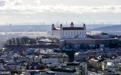Bratislava: Bary a diskotéky môžu byť od pondelka otvorené len do 23:00. Mesto zavádza ďalšie protipandemické opatrenia