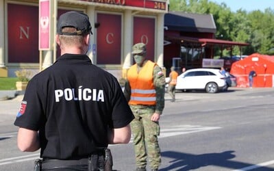 Bratislavčan si nechcel v aute nasadiť rúško, dostal pokutu 1 000 €
