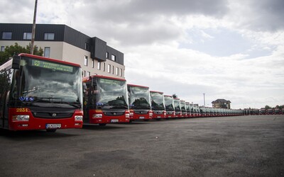 Bratislavskí autobusári budú v pondelok štrajkovať. Odborár tvrdí, že ich podnik vníma ako čísla, DPB považuje štrajk za absurdný