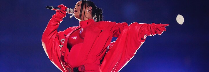 Břicho ven. Rihanna jako ikona těhotenské módy bourá tradiční představy