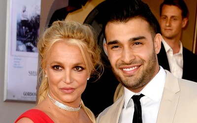 Britney Spears opäť začala randiť so svojím toxickým ex. Priatelia sa boja o jej bezpečnosť 