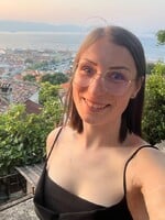 Broňa přežila zásah elektrickým proudem: „Viděla jsem své končetiny spálené až na kost“