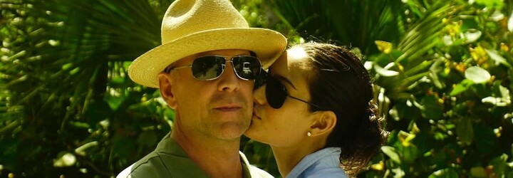 Bruce Willis žije kvôli chorobe oddelene v samostatnom dome. Chce, aby jeho dcéry vyrastali v normálnom prostredí