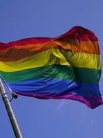 Brusel se vyjádřil ke změně slovenské ústavy. Prý může porušovat základní lidská práva