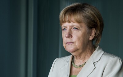 Bývalá německá kancléřka Angela Merkel si od státu nechává proplácet kadeřnici a make-up za statisíce korun