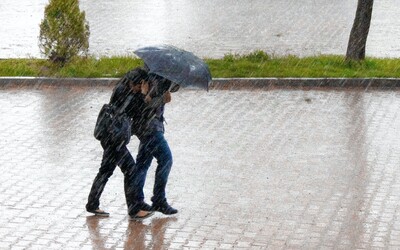 ČHMÚ: Česko čeká deštivé počasí. Pršet bude až do konce srpna