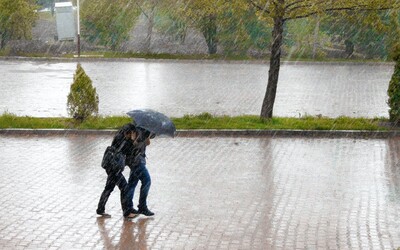 ČHMÚ vydal výstrahu před extrémním počasím. Polovinu území zasáhne vydatný déšť