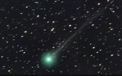 Čaká nás vesmírne divadlo, k Zemi sa blíži unikátna zelená kométa. Ak ju teraz zmeškáš, druhú šancu dostaneš o 400 rokov