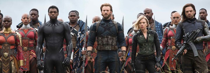 Captain Marvel sa v novej scéne stavia do čela Avengers a prichádza s plánom na porazenie Thanosa