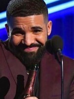Cardi B je najlepšou raperkou na planéte, Drake vyhral všetko, čo sa dalo
