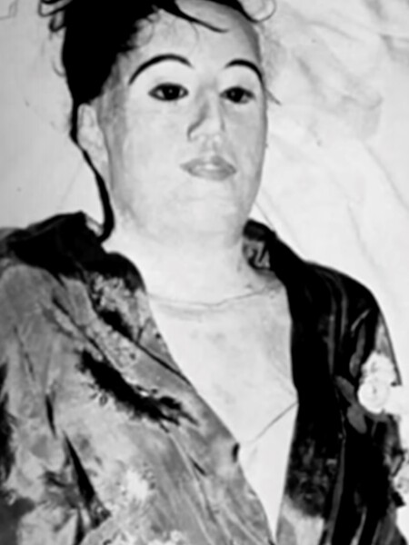 Carl Tanzler ukradol mŕtvolu svojej lásky, vypchal ju handrami a žil s ňou v domácnosti sedem rokov