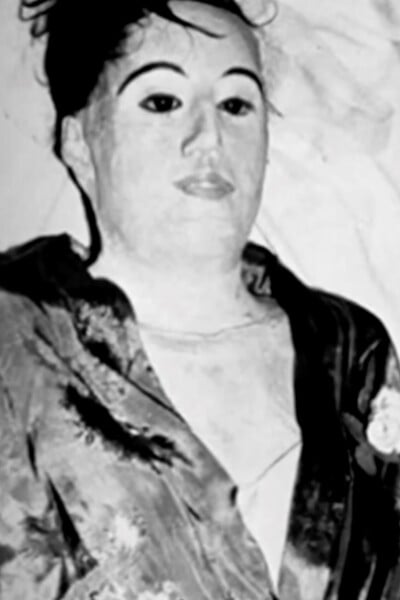 Carl Tanzler ukradol mŕtvolu svojej lásky, vypchal ju handrami a žil s ňou v domácnosti sedem rokov