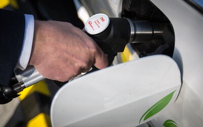 Ceny pohonných hmôt opäť stúpli. Benzín bol najdrahší za posledné tri mesiace