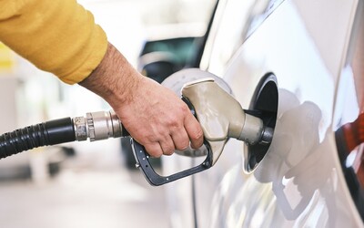 Ceny pohonných hmot v Česku stoupají. Kolik stojí v jednotlivých krajích?