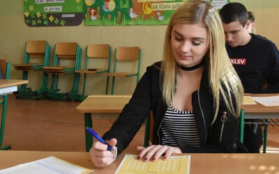 Cermat: Přijímačky na SŠ z matematiky dopadly letos hůř než loni. Jak dopadly testy z češtiny?