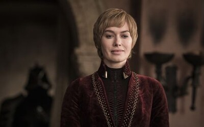 Cersei stála v okne, popíjala víno a za epizódu zarobila 500 000 dolárov. Lene Headey tlieskajú fanúšikovia na internete