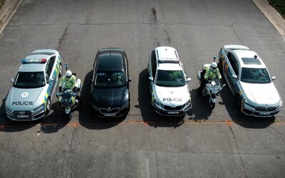 Česka polícia zmerala silu svojho vozového parku. Ktoré policajné auto je najrýchlejšie? 