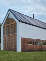 Čeští architekti navrhli bydlení ve skandinávském stylu, kterému dominují sofistikovaná řešení a dřevo