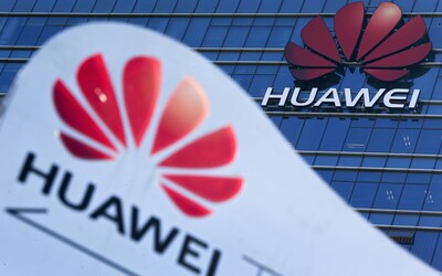 Český Huawei sbírá citlivá data o klientech a předává je čínské ambasádě, uvedl Radiožurnál