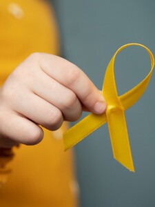 Český den proti rakovině: Koupí žlutého kvítku podpoříš výzkum a přispěješ na zlepšení života nemocných