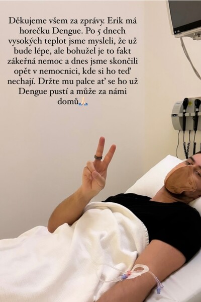 Český influencer sa v Dubaji nakazil vážnou tropickou horúčkou Dengue. Päť dní liečby nezabralo, musel ísť do nemocnice