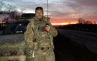 Český medik, který byl v dubnu zraněn na Donbasu, zemřel. „Když se lámal chleba, tak se nepos*al,“ vzpomínají jeho přátelé