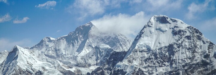 Čeští horolezci, kteří uvízli na vrcholu himalájské hory, se dočkali zázraku. Počasí se zlepšilo a mohou se vrátit