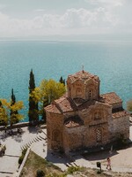 Chceš sa vyhnúť preplneným dovolenkovým destináciám? V tom prípade necestuj na tieto miesta