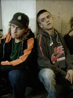 Chceš vyrazit do kina na Džob? Tohle je jediné shrnutí Gymplu a Vejšky, které potřebuješ