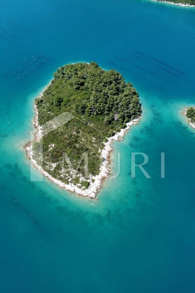 Chceš získať malý ostrov pri Dubrovníku? Je na predaj, toto čaká nového majiteľa