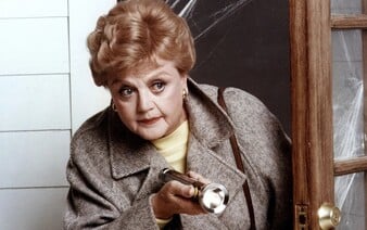 Chystá se reboot kultovního seriálu To je vražda, napsala. Víme, kdo bude hrát hlavní postavu