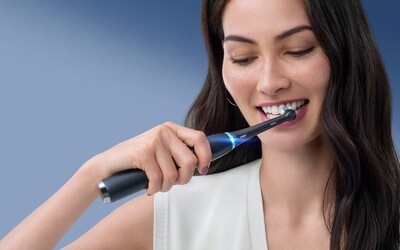 Čistíš si zuby správně? Většina lidí dělá některou z těchto chyb