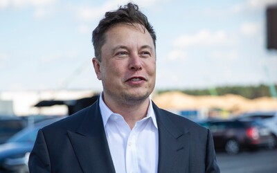 Co má Elon Musk na nočním stolku? Dietní kolu, buddhistický amulet i zbraně