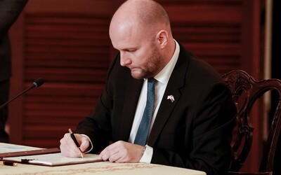 Čo podpísal Jaroslav Naď vo Washingtone? Prečítaj si voľný preklad obrannej dohody medzi USA a Slovenskom