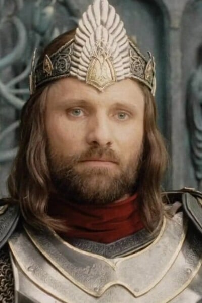 Čo sa stalo po konci Pána prsteňov a ako skončil svet Stredozeme? Vrátil sa Sauron a zlo, alebo Aragorn všetkých porazil? 