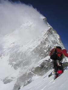 Co se děje s tvým tělem na Mount Everestu? V „zóně smrti“ začne tělo pomalu umírat, nedostatek kyslíku může vyvolat psychózu