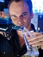 Co si pustit o víkendu: Zakázaná česká klasika a nejhorší Tarantino tě brutálně naladí na Halloween