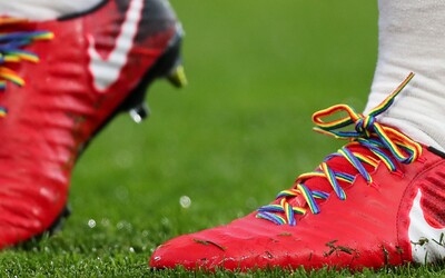 Coming out ve fotbale nemá být senzace, ale účinný boj proti homofobii 