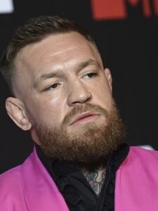 Conor McGregor je obviněn z brutálního znásilnění ženy, vinu odmítá. Gynekolog popsal její rozsáhlá zranění