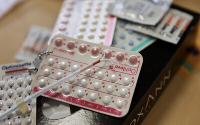 Čoraz menej Sloveniek užíva hormonálnu antikoncepciu. Za poklesom stoja dva faktory