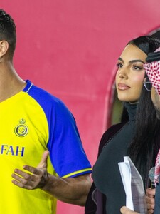 Cristiano Ronaldo môže napriek zákonu v Saudskej Arábii žiť so svojou priateľkou. Úrady prižmúrili oko 
