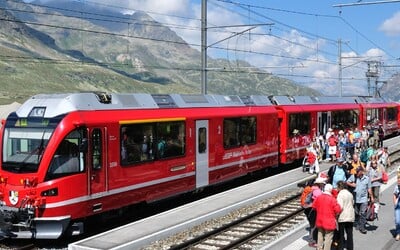 Čtrnáctiletý Čech lezl ve Švýcarsku na vagon a zasáhl ho proud. Hodinu ležel u trati, než ho objevili 