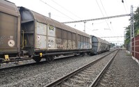 Čtvrteční nehoda vlaku v Brně omezí provoz nejméně do 12 hodin, škoda je pět milionů
