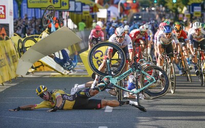 Cyklista je po hrozivém pádu při závodech Kolem Polska v kómatu. Nedokážu najít slova, kál se viník