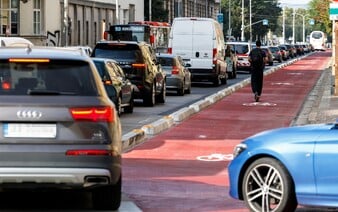 Cyklotrasu na Vajanského nábreží čakajú veľké zmeny. Majú 40 dní na realizáciu úprav