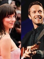 Dakota Johnson a Chris Martin sa rozišli. Dvojica bola zasnúbená a pár tvorili 8 rokov