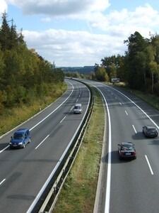 Dálniční známky v příštím roce podraží. Víme, jak můžeš ušetřit